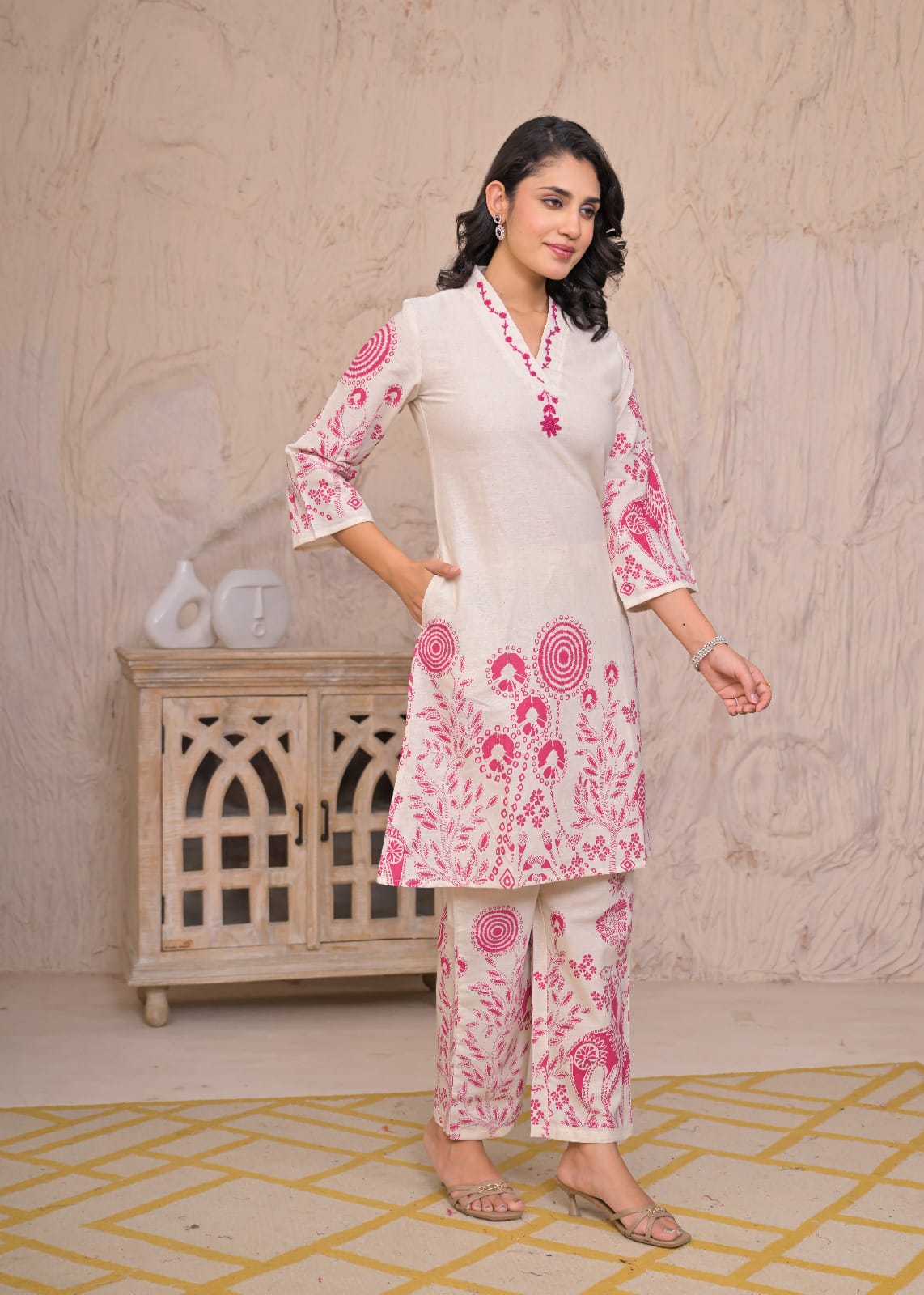 Printed Straight Kurta Pant Set