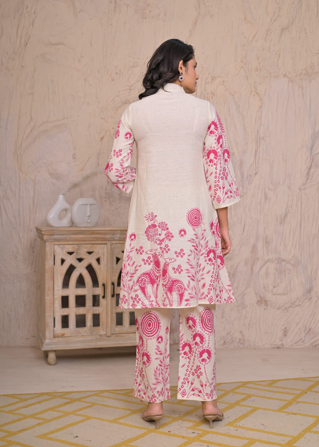 Printed Straight Kurta Pant Set