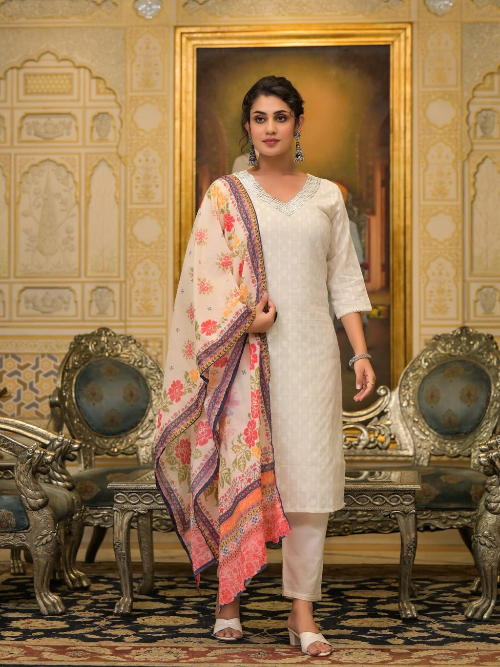 Printed Straight Kurta Pant Dupatta Set
