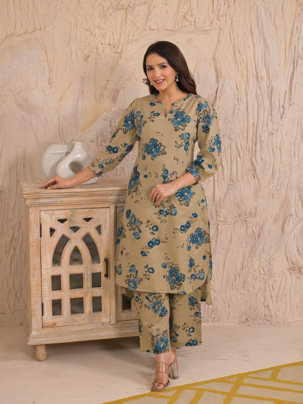Floral Printed Straight Kurta Pant Set
