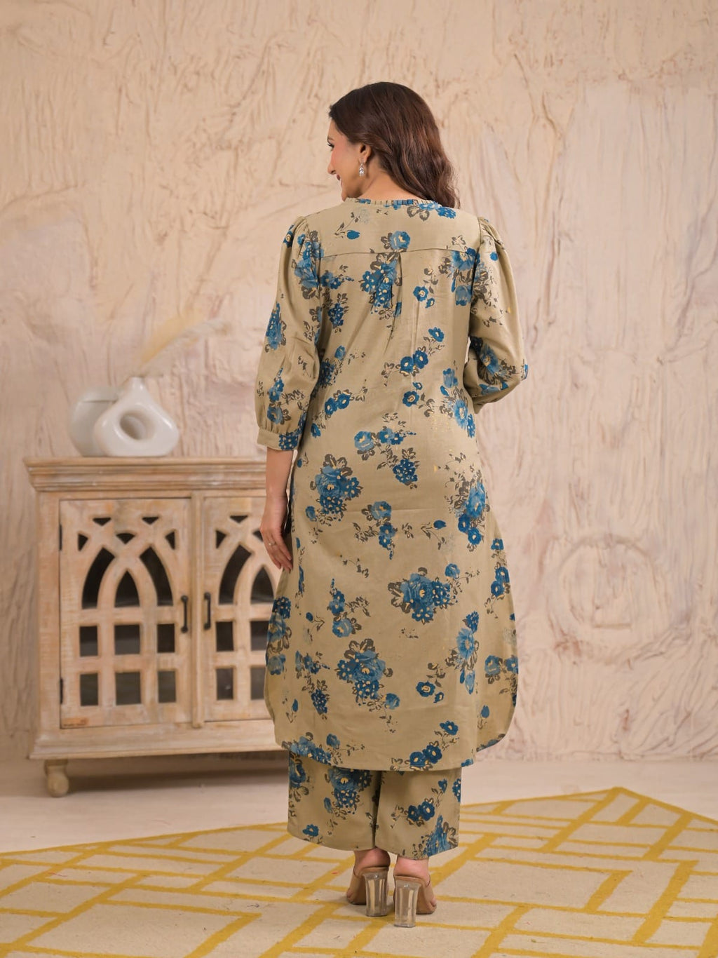 Floral Printed Straight Kurta Pant Set