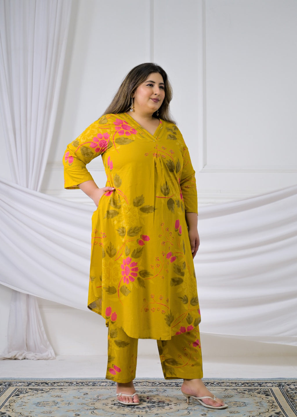 2-Piece Floral Printed High-Low Kurta and Pant Set with Pockets