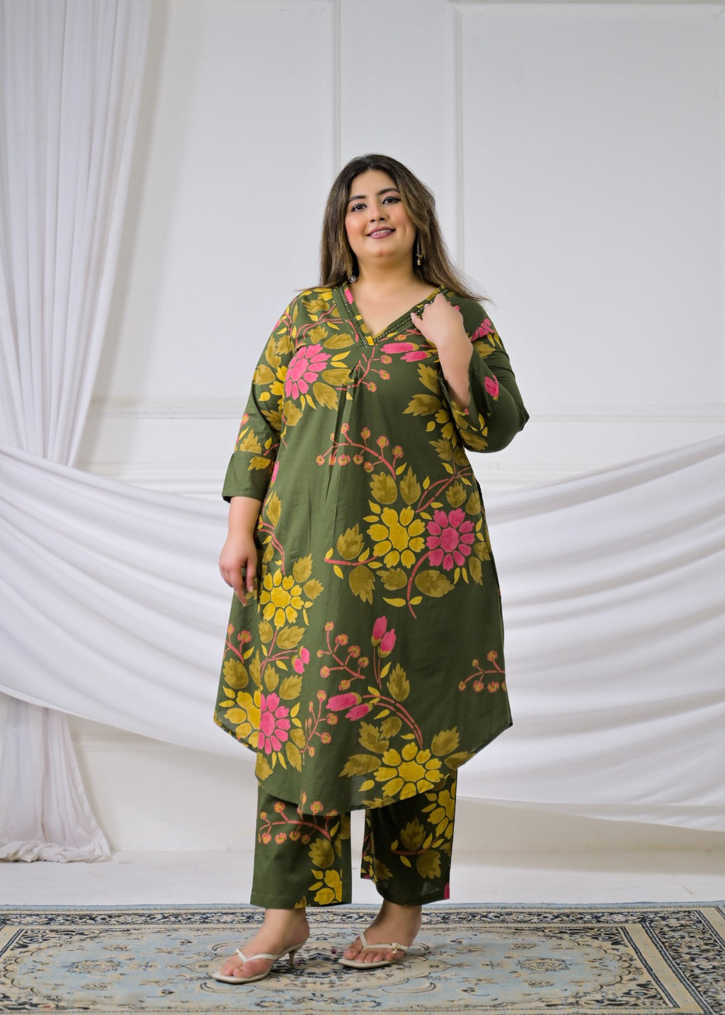 2-Piece Floral Printed High-Low Kurta and Pant Set with Pockets