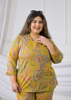 2-Piece Intricate Paisley Motif Tunic Co-ord Set