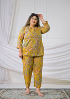 2-Piece Intricate Paisley Motif Tunic Co-ord Set
