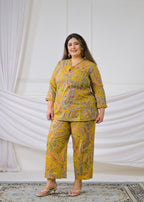 2-Piece Intricate Paisley Motif Tunic Co-ord Set