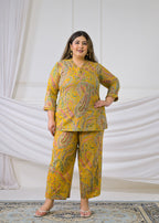 2-Piece Intricate Paisley Motif Tunic Co-ord Set