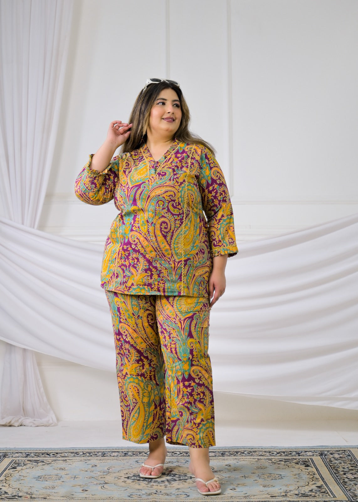 2-Piece Intricate Paisley Motif Tunic Co-ord Set