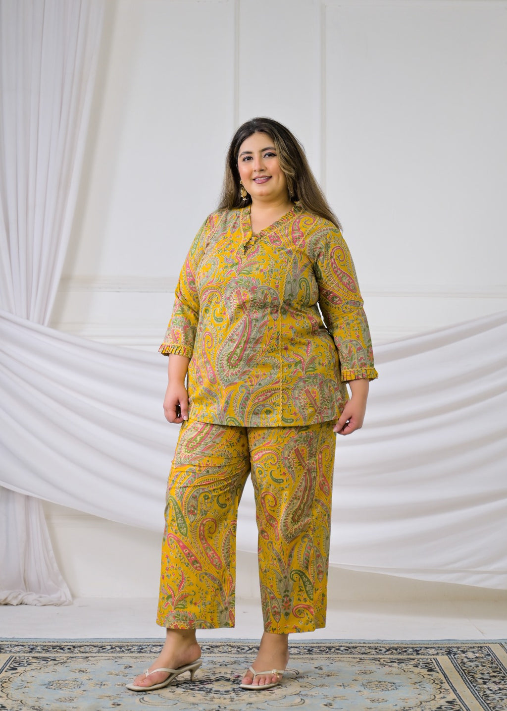 2-Piece Intricate Paisley Motif Tunic Co-ord Set