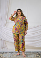 2-Piece Intricate Paisley Motif Tunic Co-ord Set