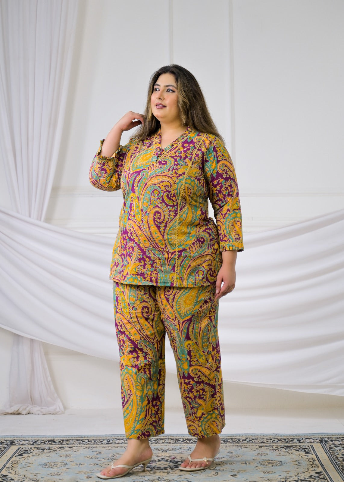 2-Piece Intricate Paisley Motif Tunic Co-ord Set