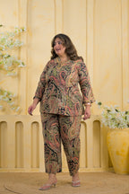 2-Piece Intricate Paisley Motif Tunic Co-ord Set