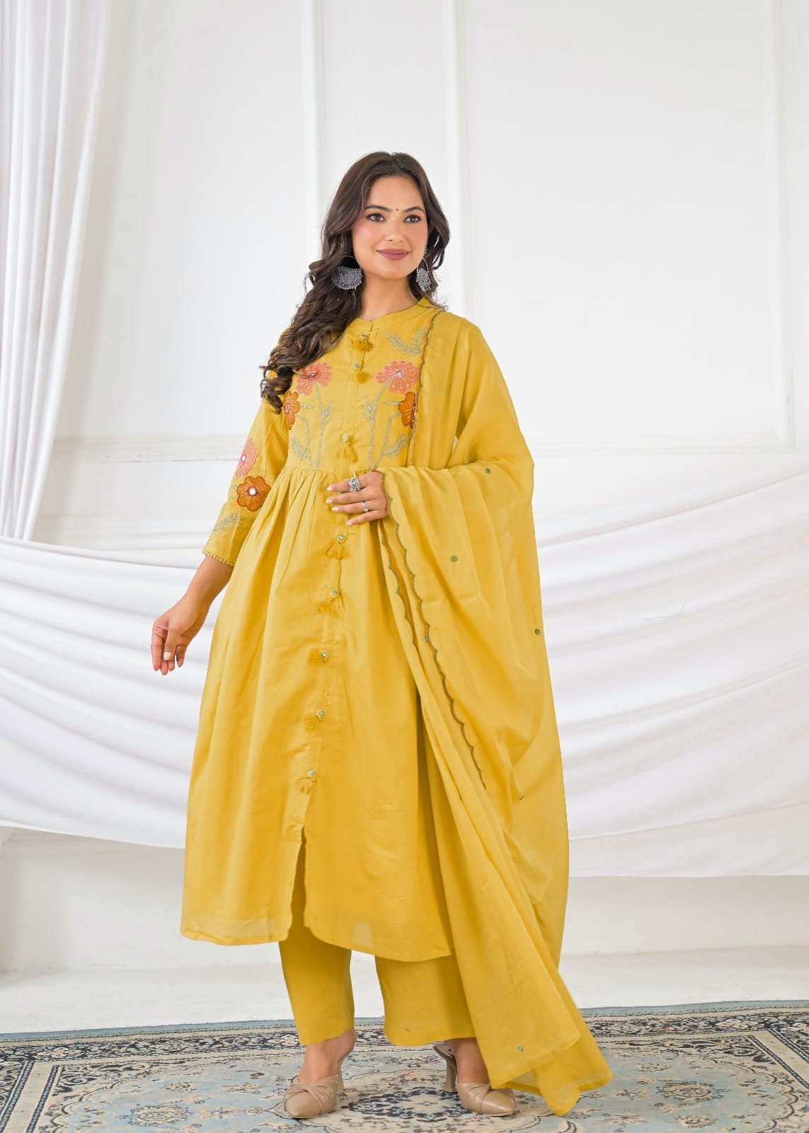Women Floral Embroidered Flared 3 Piece Kurta Set with Dupatta