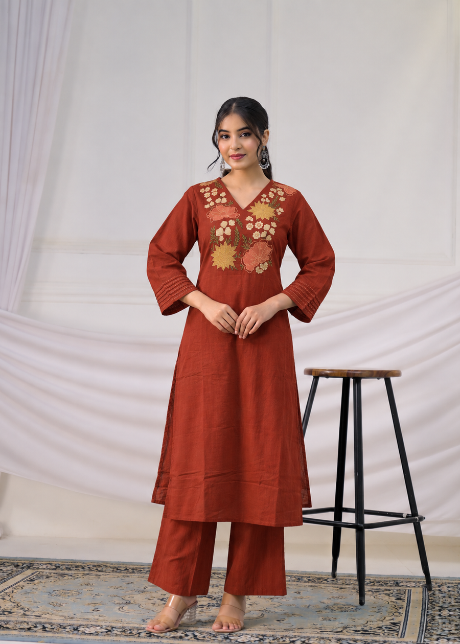 Women Floral Embroidered Yoke V-Neck Straight Kurta with Pant Set